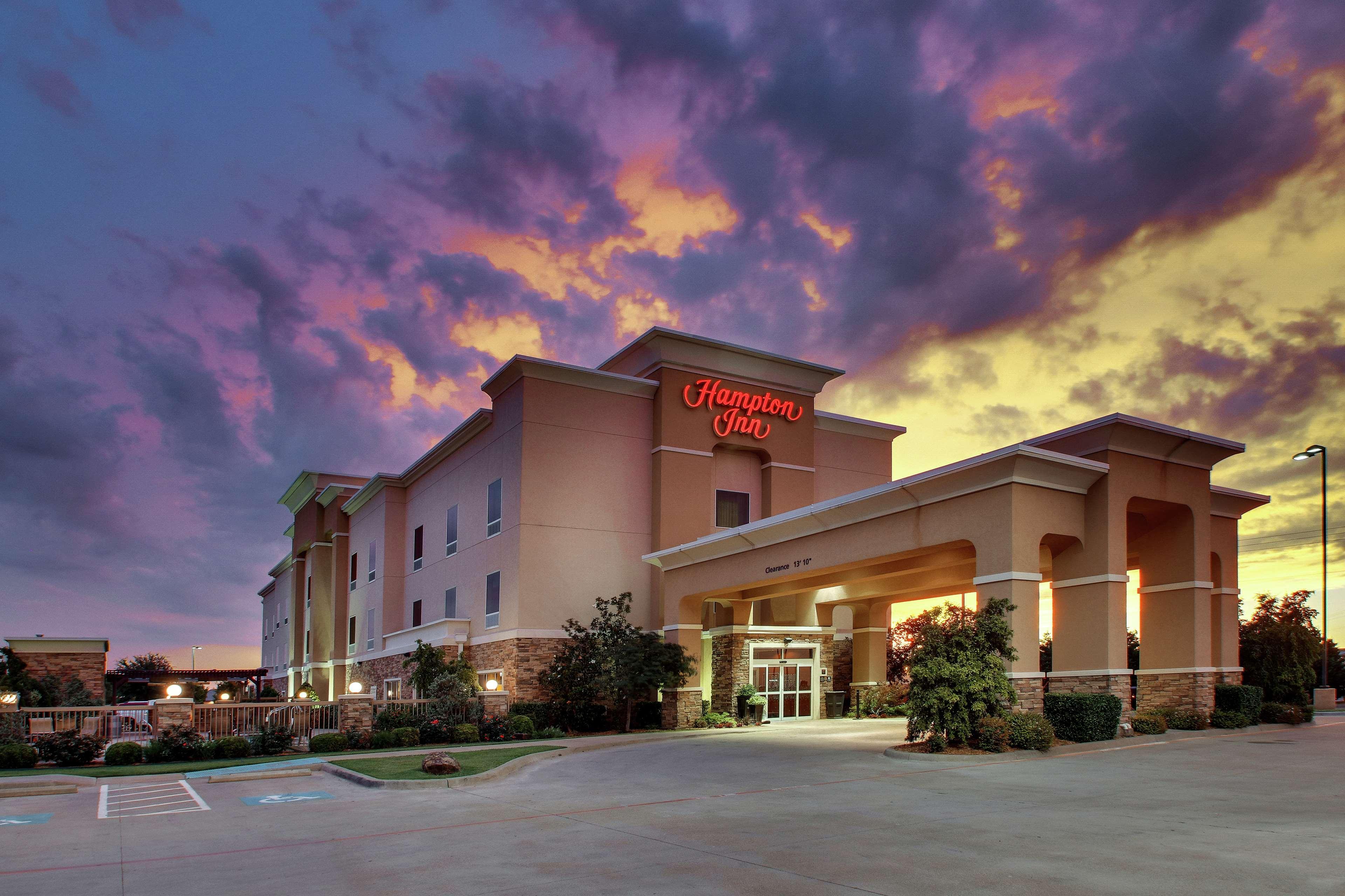 Hampton Inn Vernon Eksteriør billede