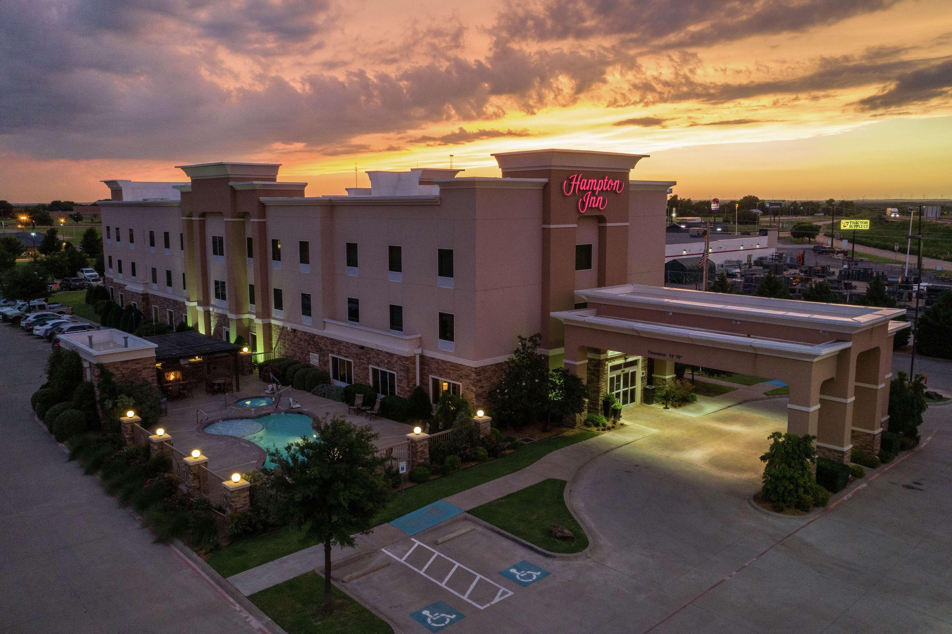 Hampton Inn Vernon Eksteriør billede