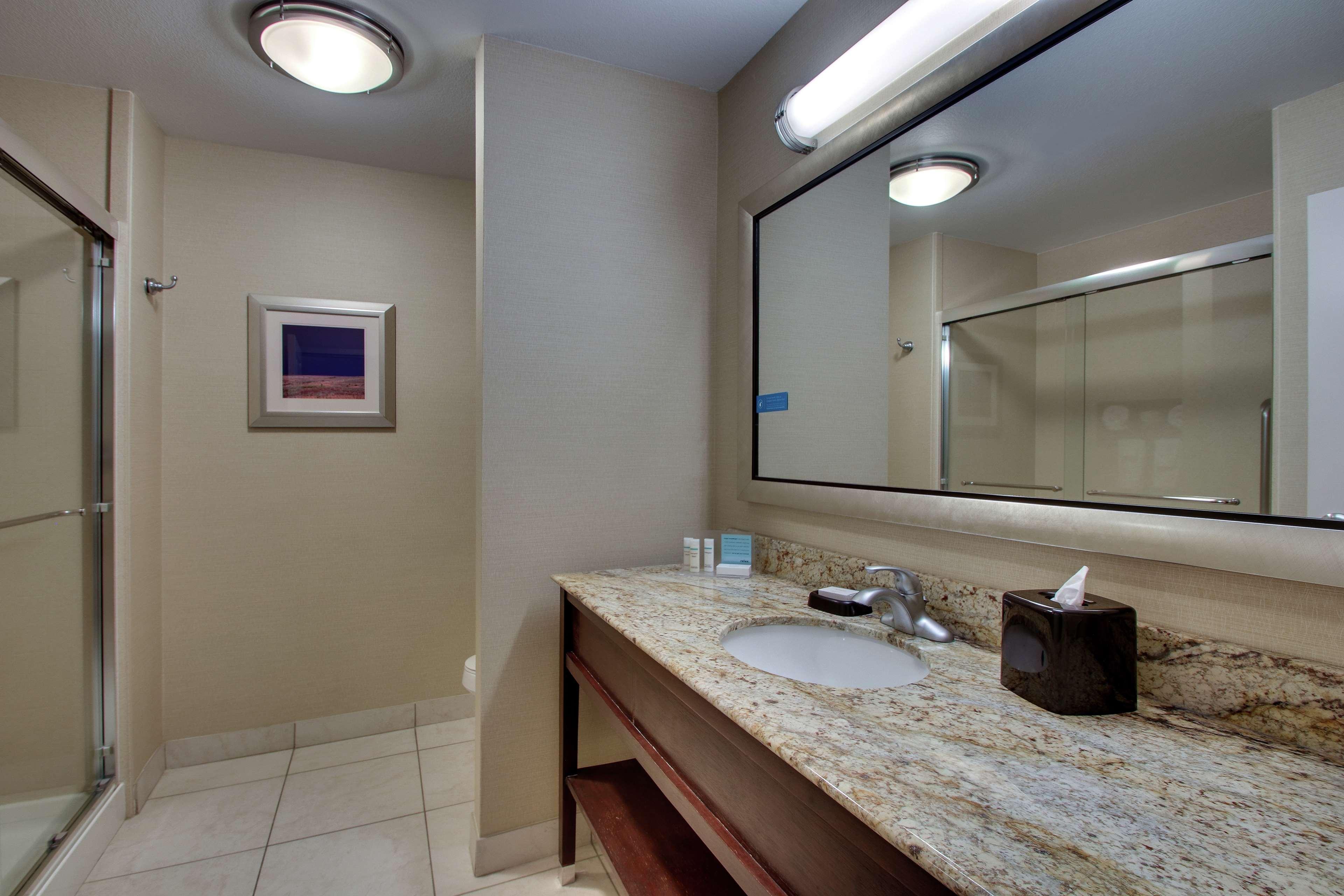 Hampton Inn Vernon Eksteriør billede