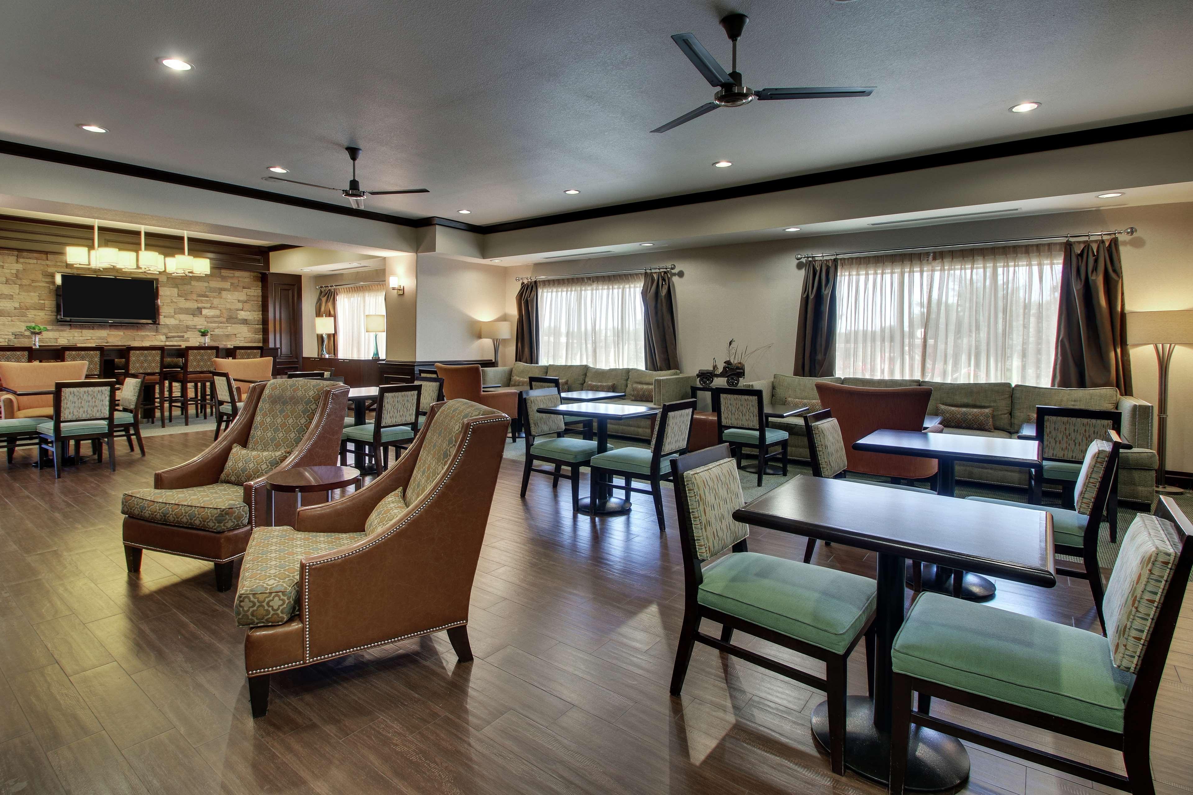 Hampton Inn Vernon Eksteriør billede