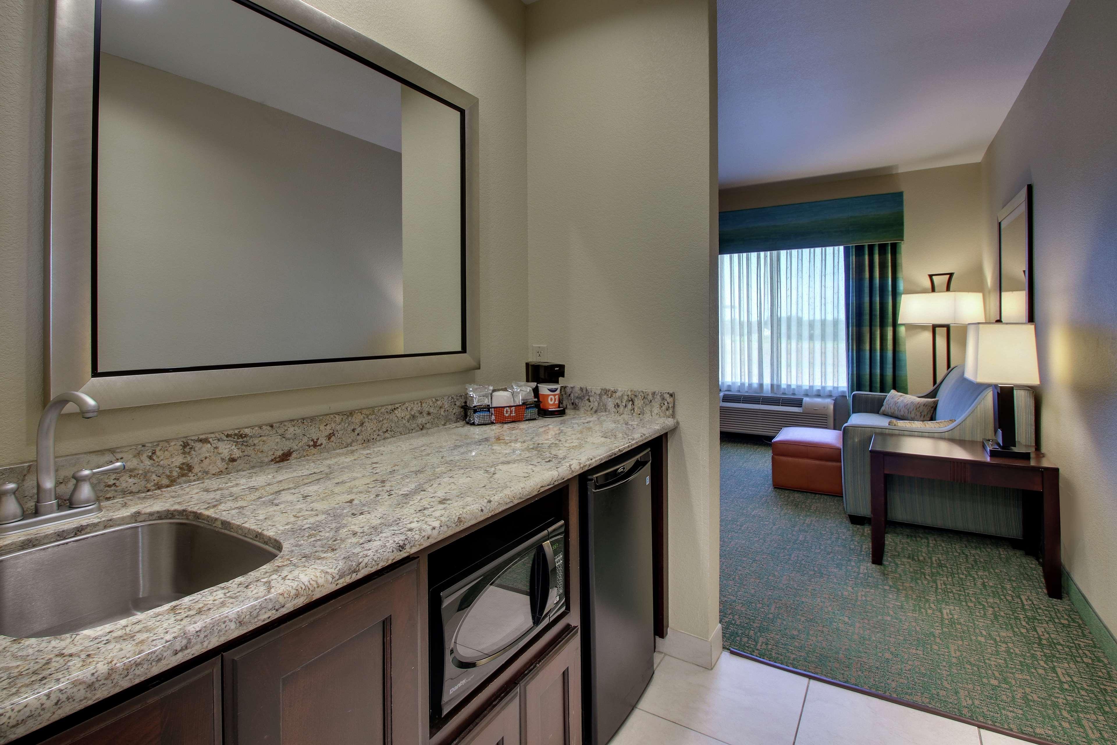 Hampton Inn Vernon Eksteriør billede